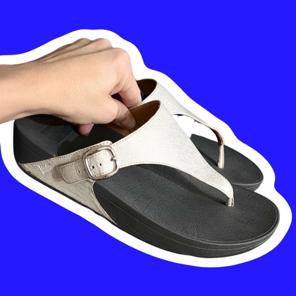 Fitflop Shoes - NWOT |•FITFLOP| Dark Grey & Sparkle Silver Sandals
